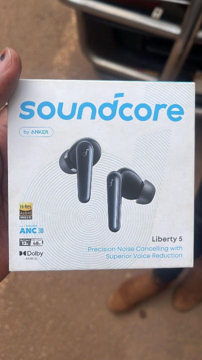 Soundcore Liberty 5 buds