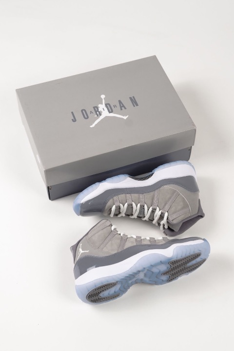 JORDAN 11 GREY