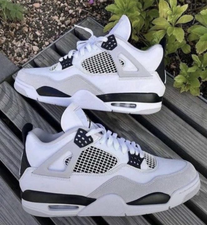 JORDAN 4 MILLITARY BLACK