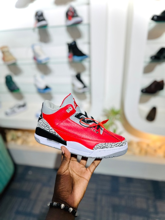 JORDAN 3 RED
