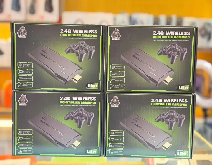 Game TV Stick Lite with 2 Pads