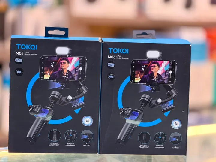 Tokoi M06 Face Tracking Gimbal with Wireless Mic & Light