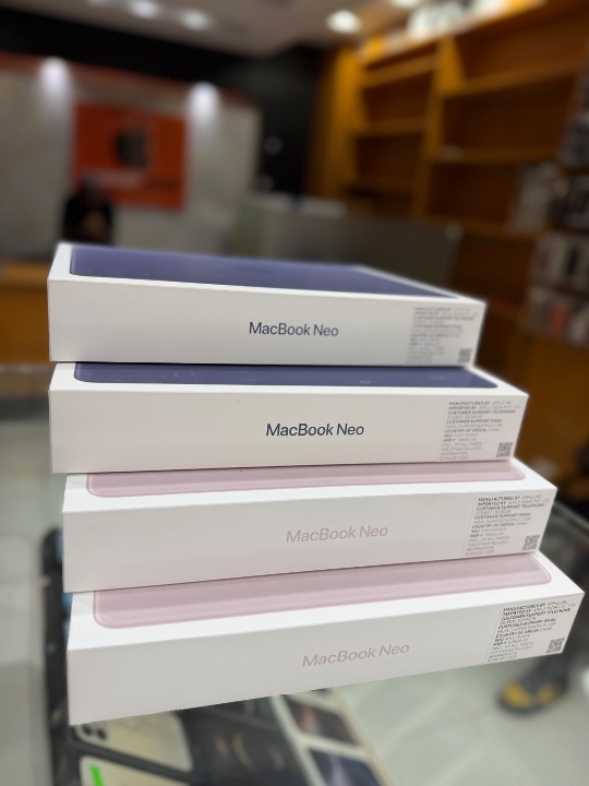 MacBook neo – photo 2 of 4