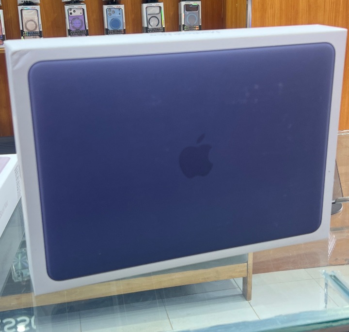 MacBook neo – photo 4 of 4
